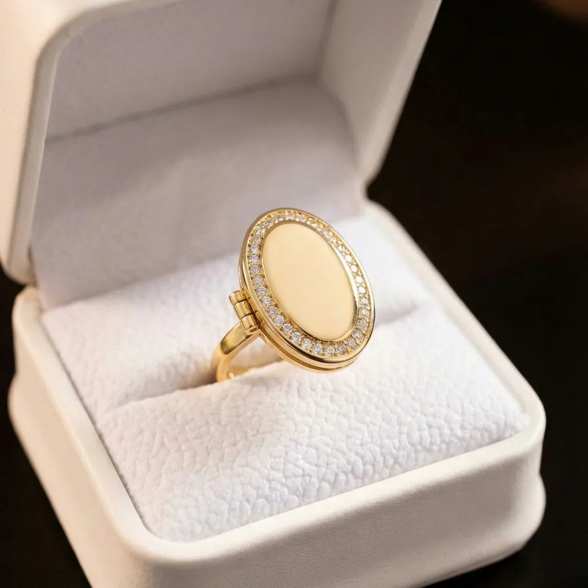 Ovaler Medaillonring